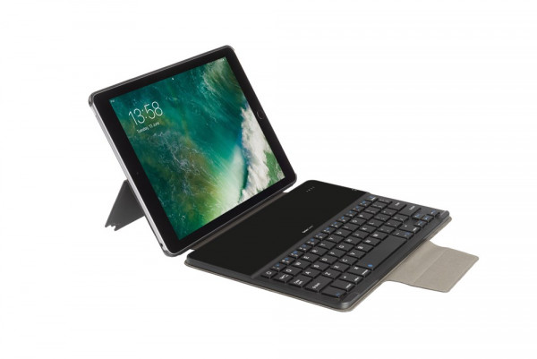 Apple iPad 9.7 (2017/2018) Keyboard Cover (QWERTZ)